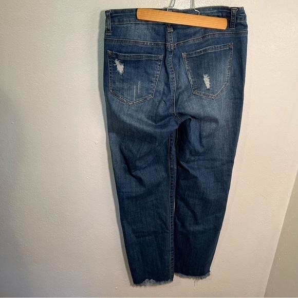 Tractr Blu Skinny Jean Medium Wash Distressed - Picture 7 of 11